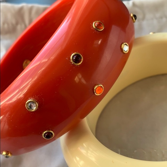 2 jeweled Bracelets - Picture 3 of 9